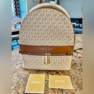 Michael Kors Jet Set Backpack
